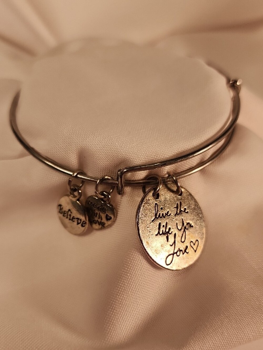 Set Of Fun Bracelets - Picture 8 of 11